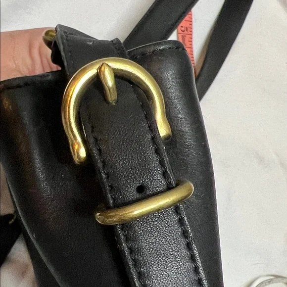 Coach Vintage Elegant Black Leather Shoulder Bag - Picture 15 of 16
